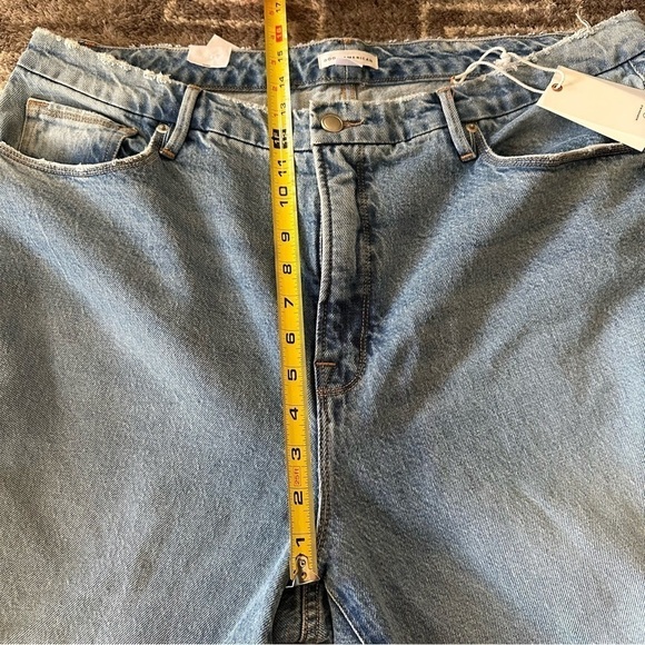 NWT Good American The Weekender High Rise Girlfriend Straight Distressed Jeans - Picture 10 of 11